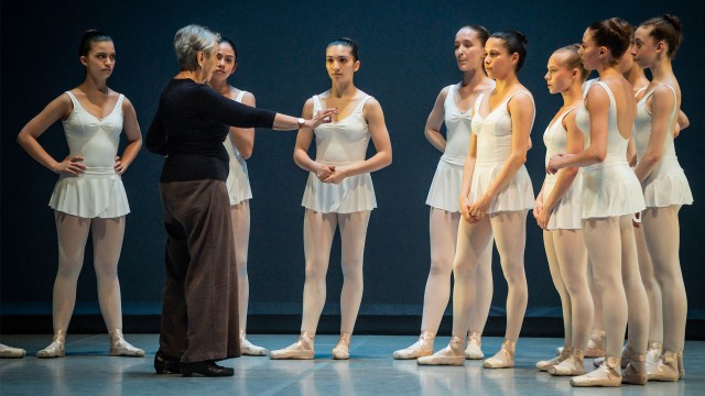 Joysanne Sidimus et les élèves de l'École supérieure de ballet du Québec